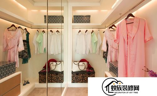 定制衣柜为什么都用实木颗粒板?(定制衣柜用实木颗粒板还是多层实木)
